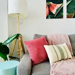 Lejlighed & Cozy Flat Close The *