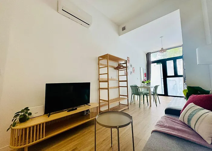 & Cozy Flat Close The * Valencia