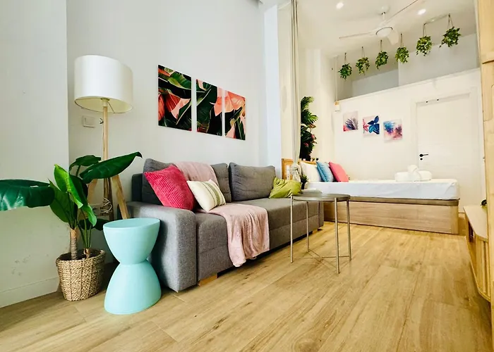 Апартаменты & Cozy Flat Close The Валенсия
